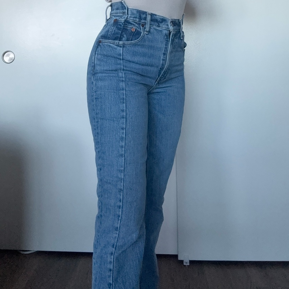 Abercrombie & Fitch 90’s Straight High Rise Blue Jeans 25S